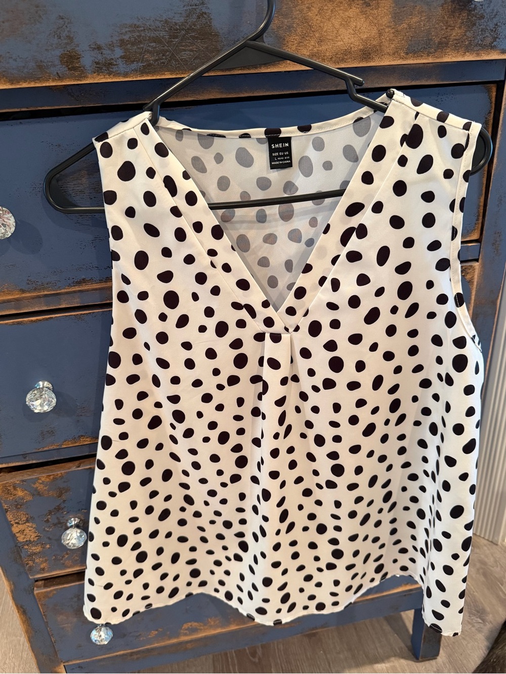 SHEIN White and Black Polka Dot V-Neck Sleeveless Top